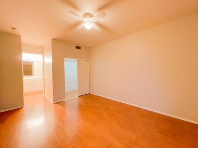 Photo - 2 Bed 2 Bath Condo with Balcony in Tustin Ranch