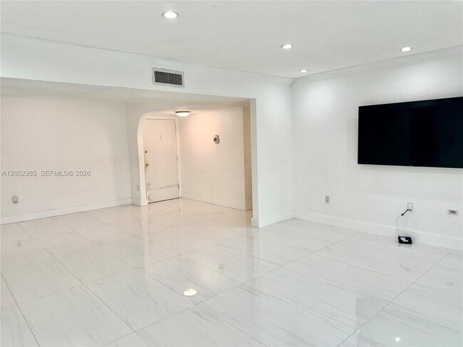 7401 SW 82nd St Unit 3035