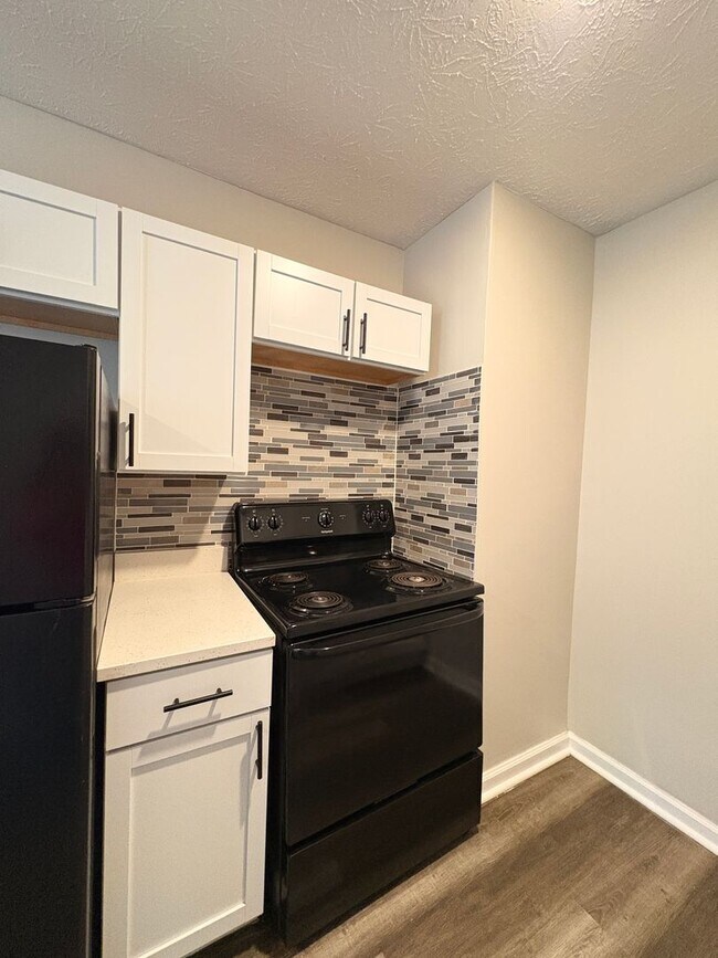 Photo - Live in Style without Breaking the Bank at Magnolias Living Apartments Washer & dryer in-unit Unit 3340-204