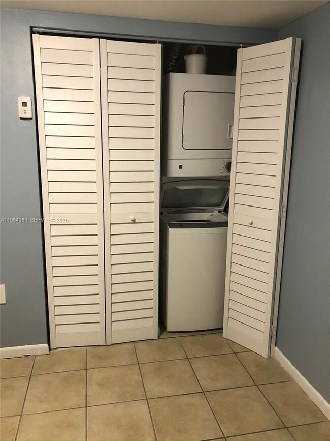 Photo - 7130 NW 179th St Unidad 209