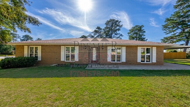 Building Photo - 5100 Sequoia Dr