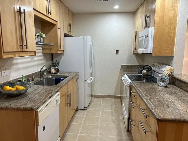 "Charming 1-Bedroom Retreat in San Jose's Heart – Your Perfect Cozy Haven Awaits!"
