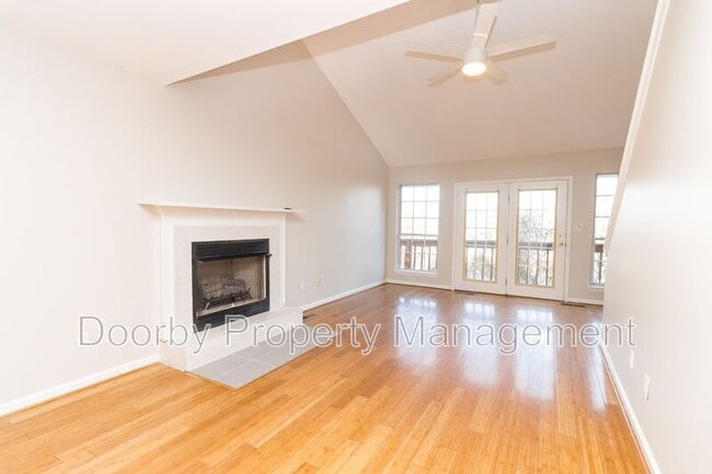 Photo - 2202 Elder St Unit B