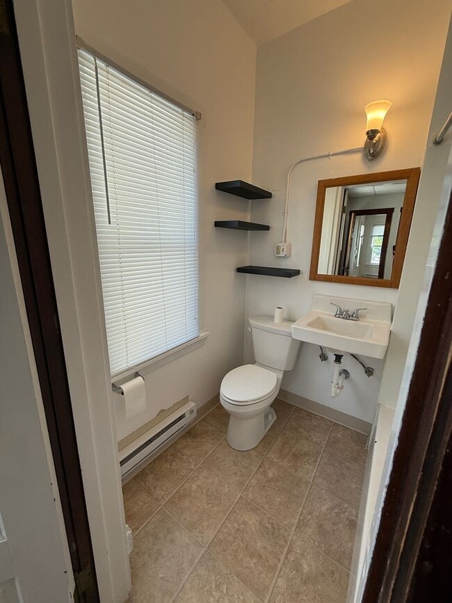 Photo - 1 Bedroom 1 Bathroom Apartment Unit Apt 203