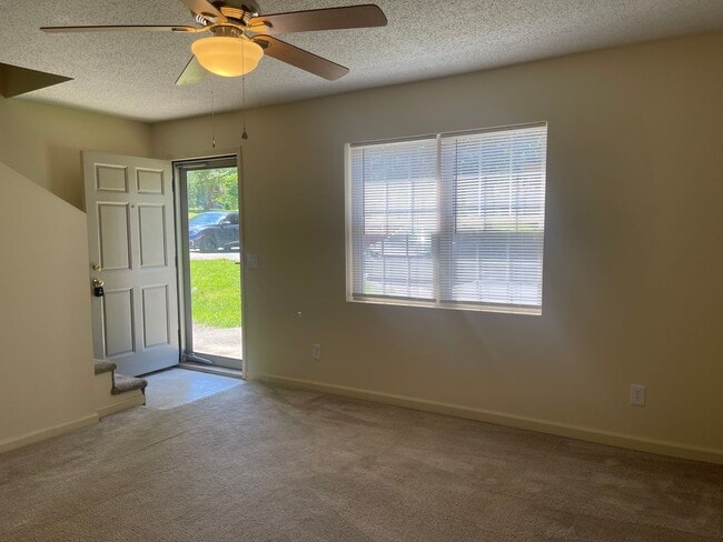 Photo - Beautiful 2-Bedroom Townhome in a Prime Location!