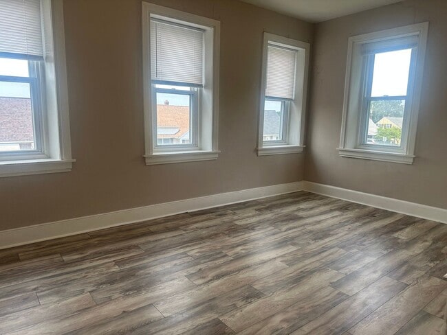 Photo - 800 Tuckerton Ave Unit 2