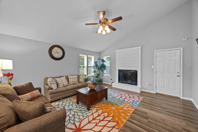 Photo - 2414 Educational Dr Casa Adosada