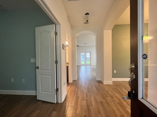 Photo - 4/3/2 HOME IN EDINA GARDEN OF EDEN