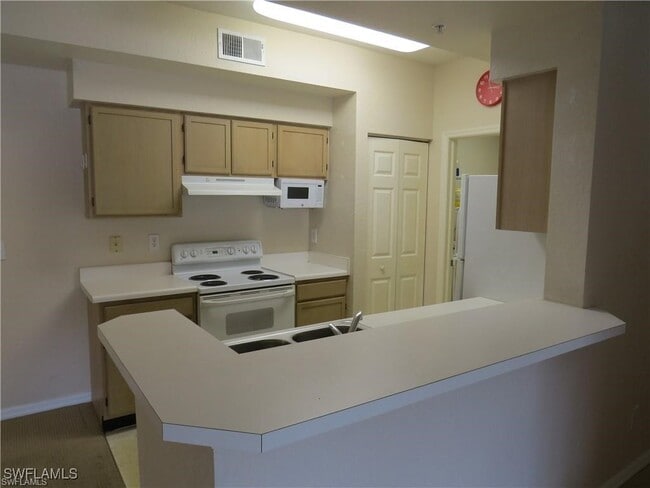 Building Photo - 4670 St Croix Ln Unit 614