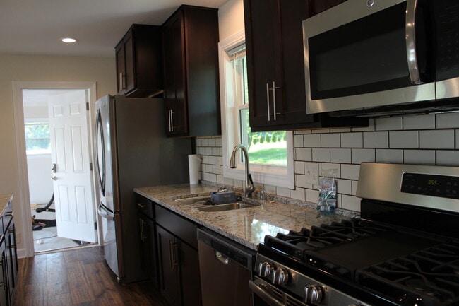 Kitchen - N72W15542 Good Hope Rd