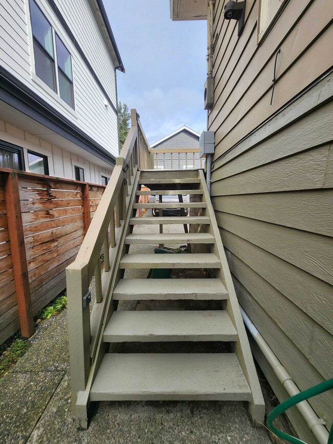 Photo - 304 NE 50th St