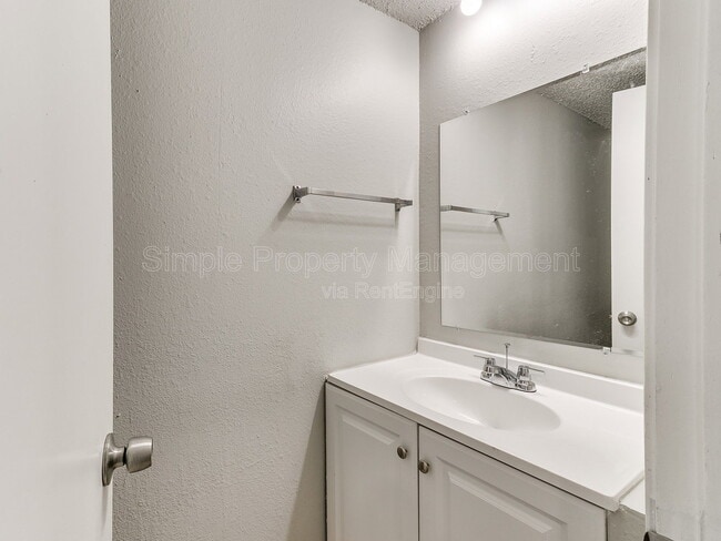 Photo - 8510 Candlewood Dr