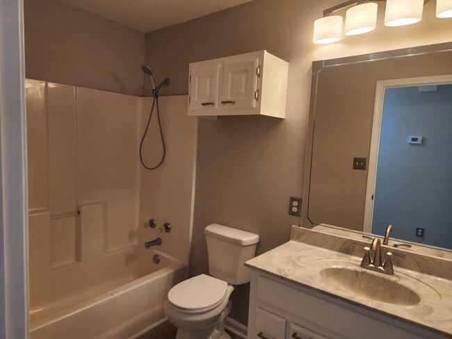 Photo - Spacious 3-Bed, 2-Bath Home in a Quiet Neighborhood