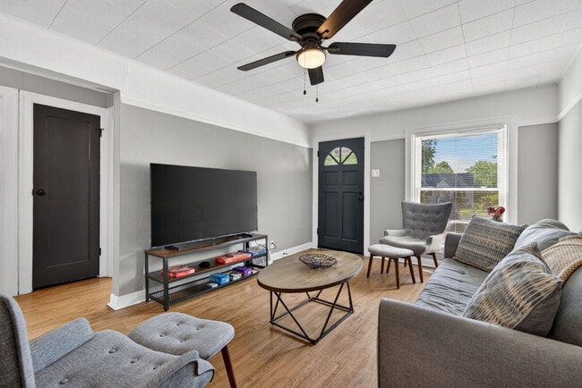 Building Photo - 3036 Wheaton Ave Unit SI ID1515284P