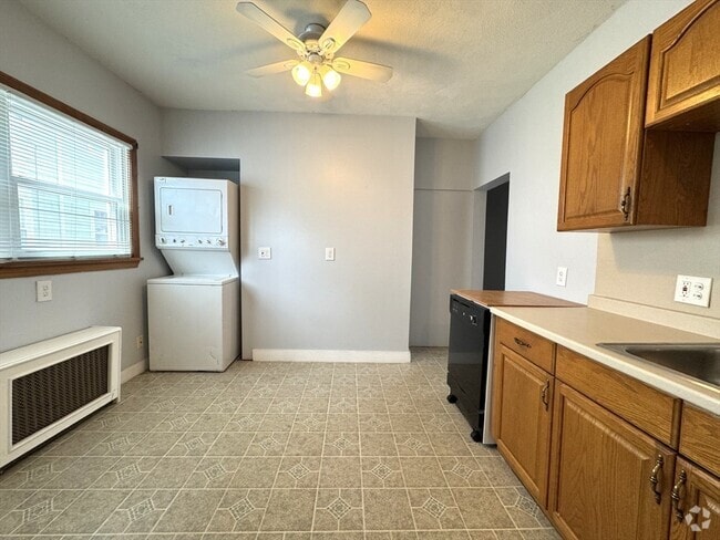 Building Photo - 28 Frederick Ave Unit 1 Rental