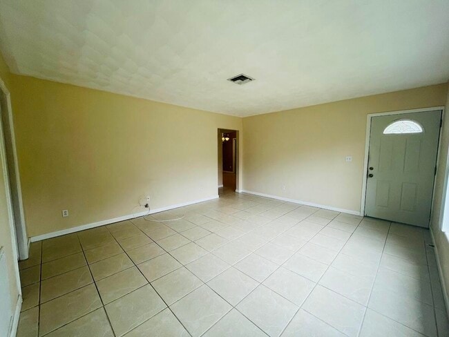 Photo - 177 E Laila Dr