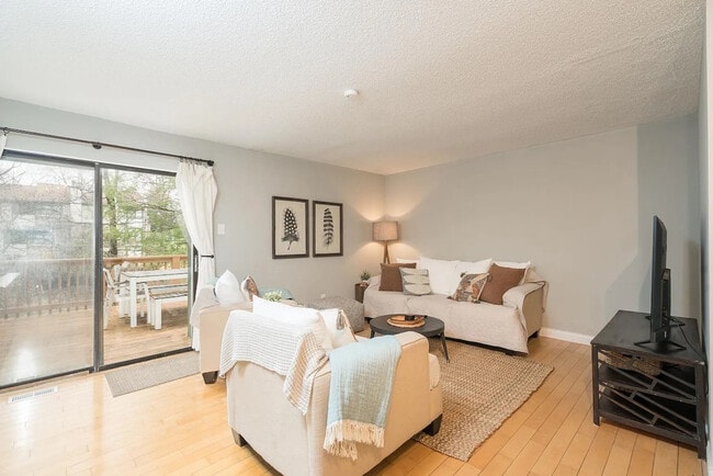 2028 Falling Brook Dr Unit SI ID1472875P