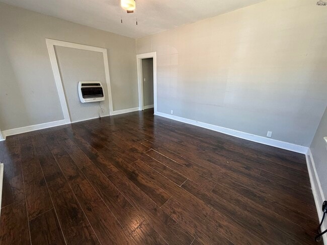 1202 Austin St