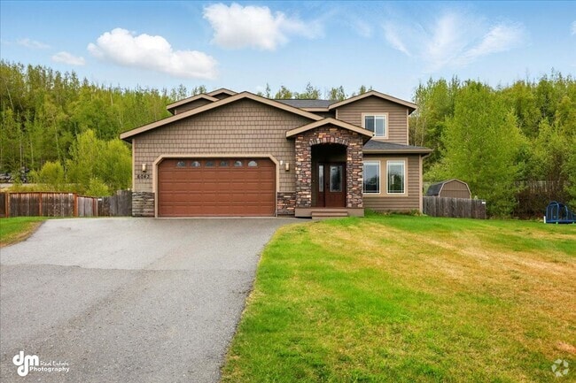 Building Photo - Beautiful Single Family Home!