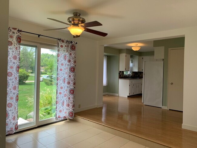 Photo - 14865 Pershing Dr