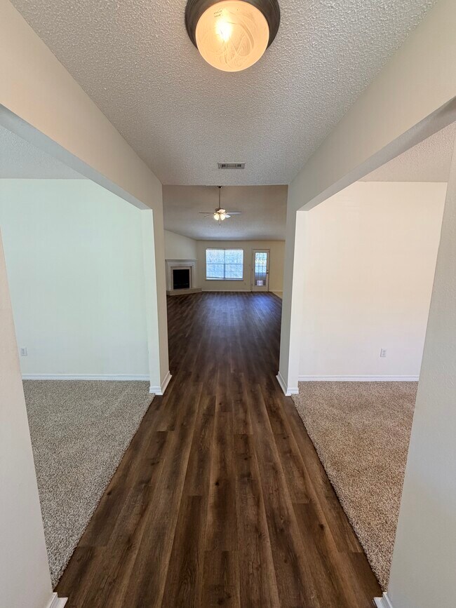 Photo - 15171 Haversham Pl