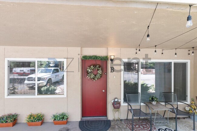 Photo - 1168 Herbert Ave