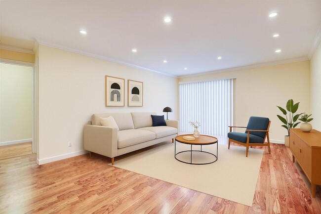 Building Photo - 4000 N Hills Dr Unit 35