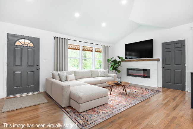 Photo - 1540 Eastland Rd SE