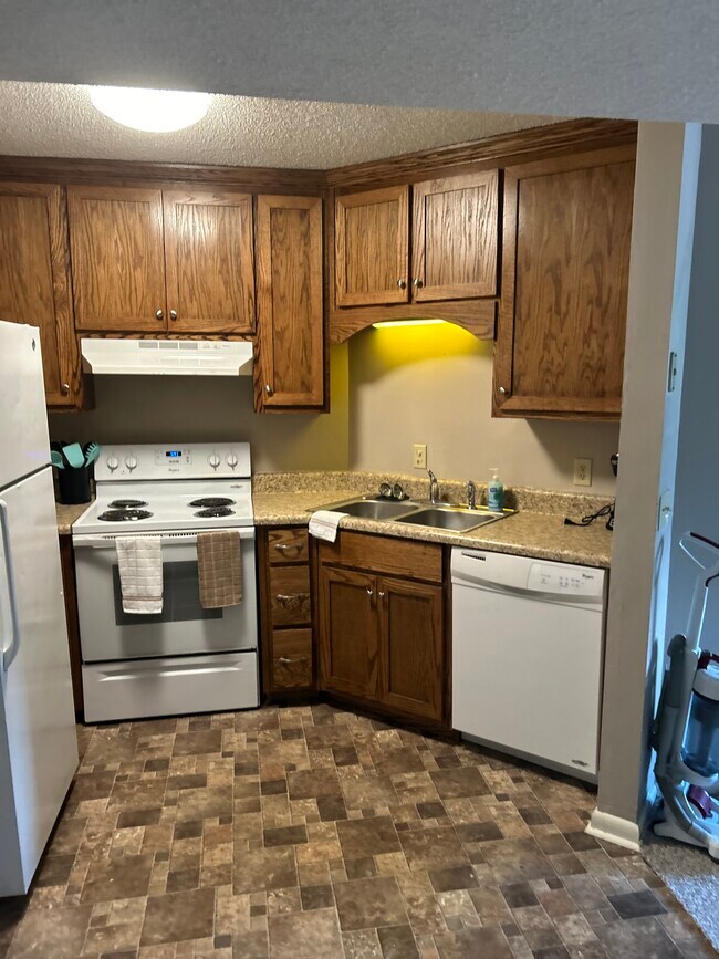 Photo - 104 Anthony Cir