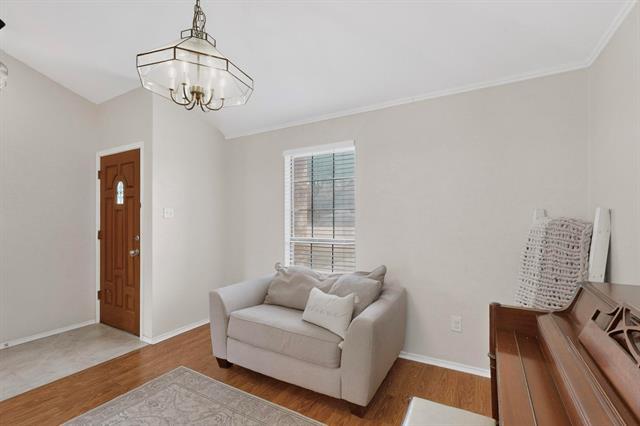 Photo - 594 King Cir