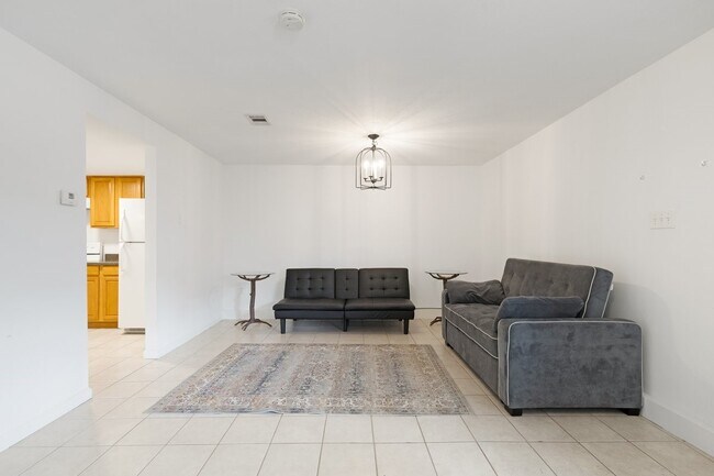 Photo - 1217 Market St