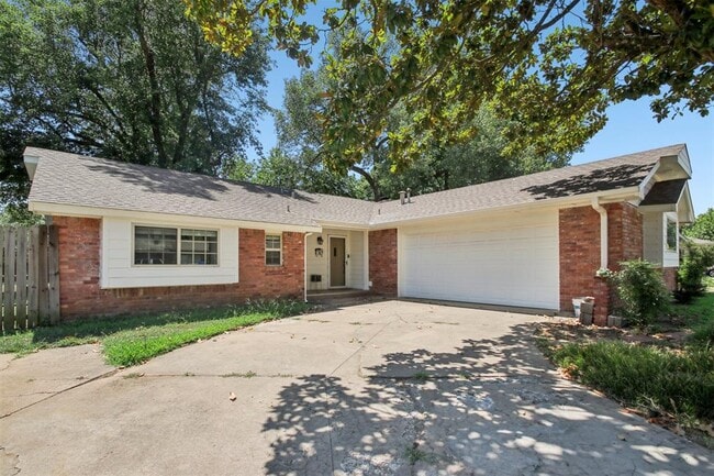 Photo - 1428 Aladdin St