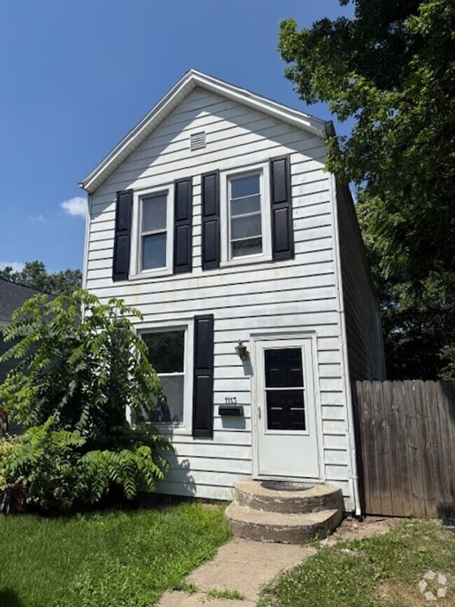 Building Photo - 1113 Henning Ave Rental