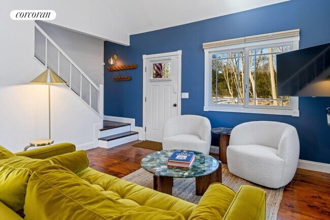 Photo - 5 Between Ln