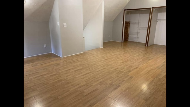 Photo - 2nd floor unit - Huge Loft Area Unidad Apt B