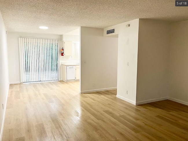 Photo - 831 N Belvedere Ave Unidad 2