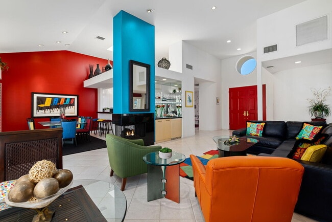 Building Photo - 75395 Riviera Dr