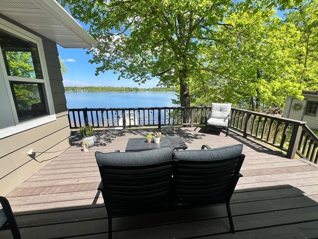 Photo - Beautiful Lake Home on Fox Lake