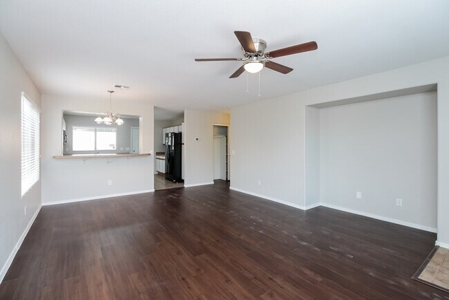 Photo - 15843 W Woodlands Ave