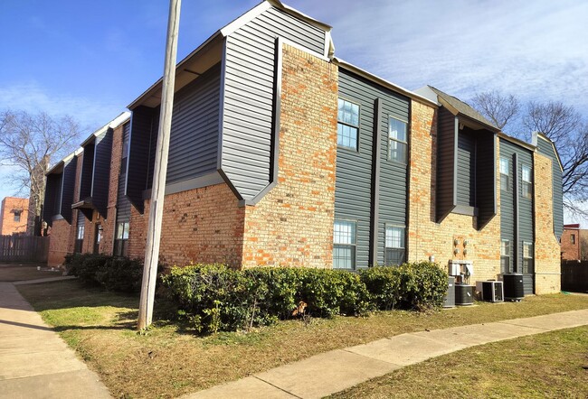 2 bedroom, 1.5 bathroom apartment in Norma... - 2 bedroom, 1.5 bathroom apartment in Norma... Unit beb3b3ba-2647-11ee-a6d4-024e11a41c3d