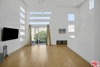 Photo - 120 Fleet St