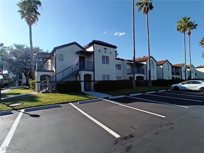 Building Photo - 3407 Winkler Ave Unit 303 Rental