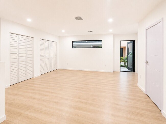 Photo - Move-in Ready | 3 Bed / 2.5 Bath Townhome | Sunnyland Park – Florida City