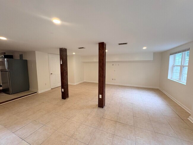 Photo - 212 Barbourville Dr Unit Studio