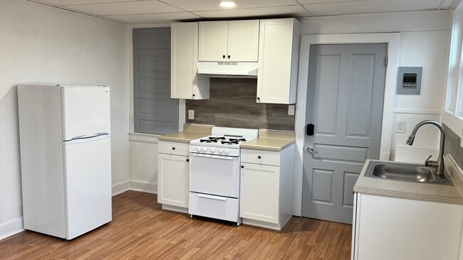 Photo - 993 e Philadelphia st