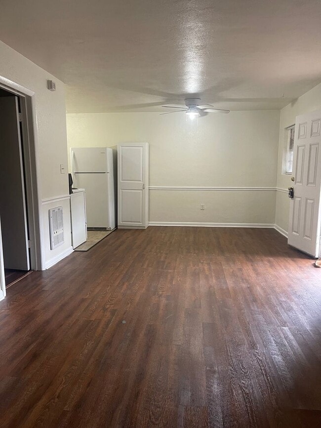 Photo - One bedroom, 1 bath Apartment on Airport Drive!
