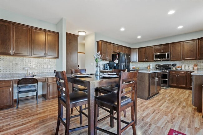 Photo - N42W22770 Beacon Ct