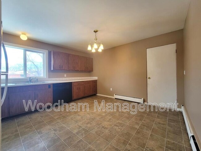 Building Photo - 509 N 16th Ave