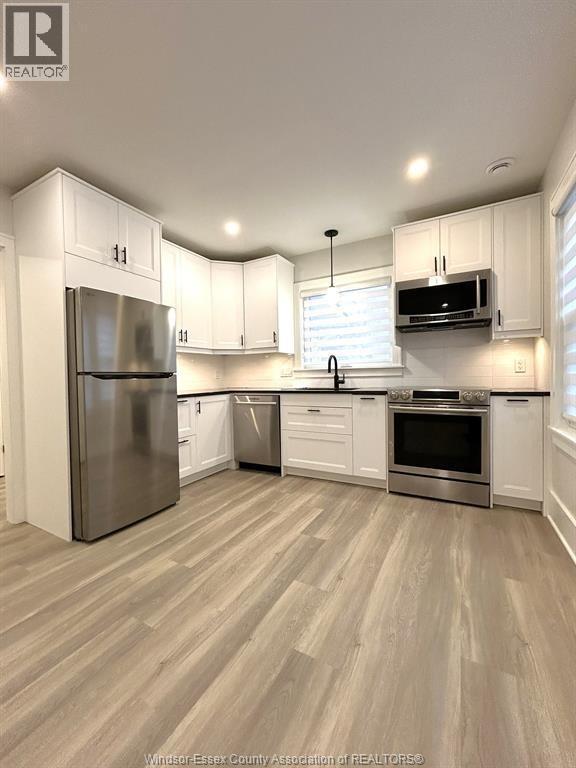 Photo - 1748 Hall Ave
