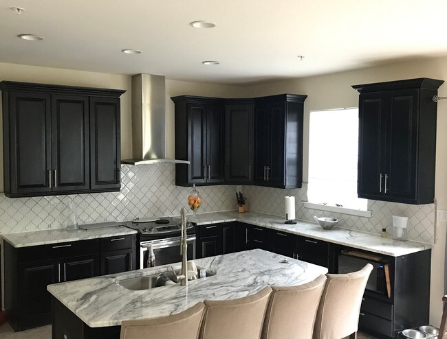 Photo - 21169 Elizabeth Hill St